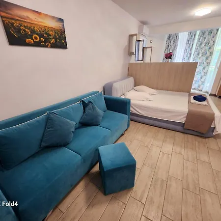 Large Family Blue Marina Piscina Sauna Jacuzzi Năvodari