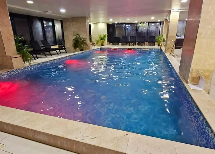 Large Family Blue Marina Piscina Sauna Jacuzzi *