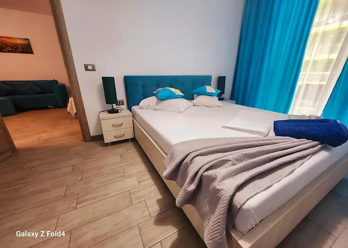 Apartman Large Family Blue Marina Piscina Sauna Jacuzzi