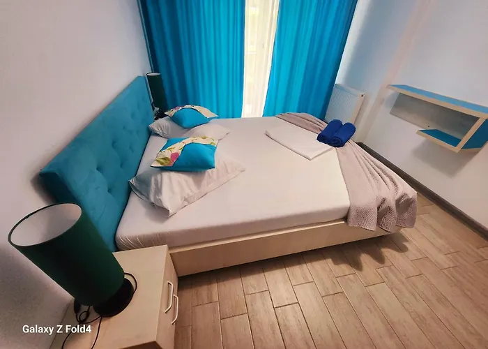 Large Family Blue Marina Piscina Sauna Jacuzzi * Năvodari